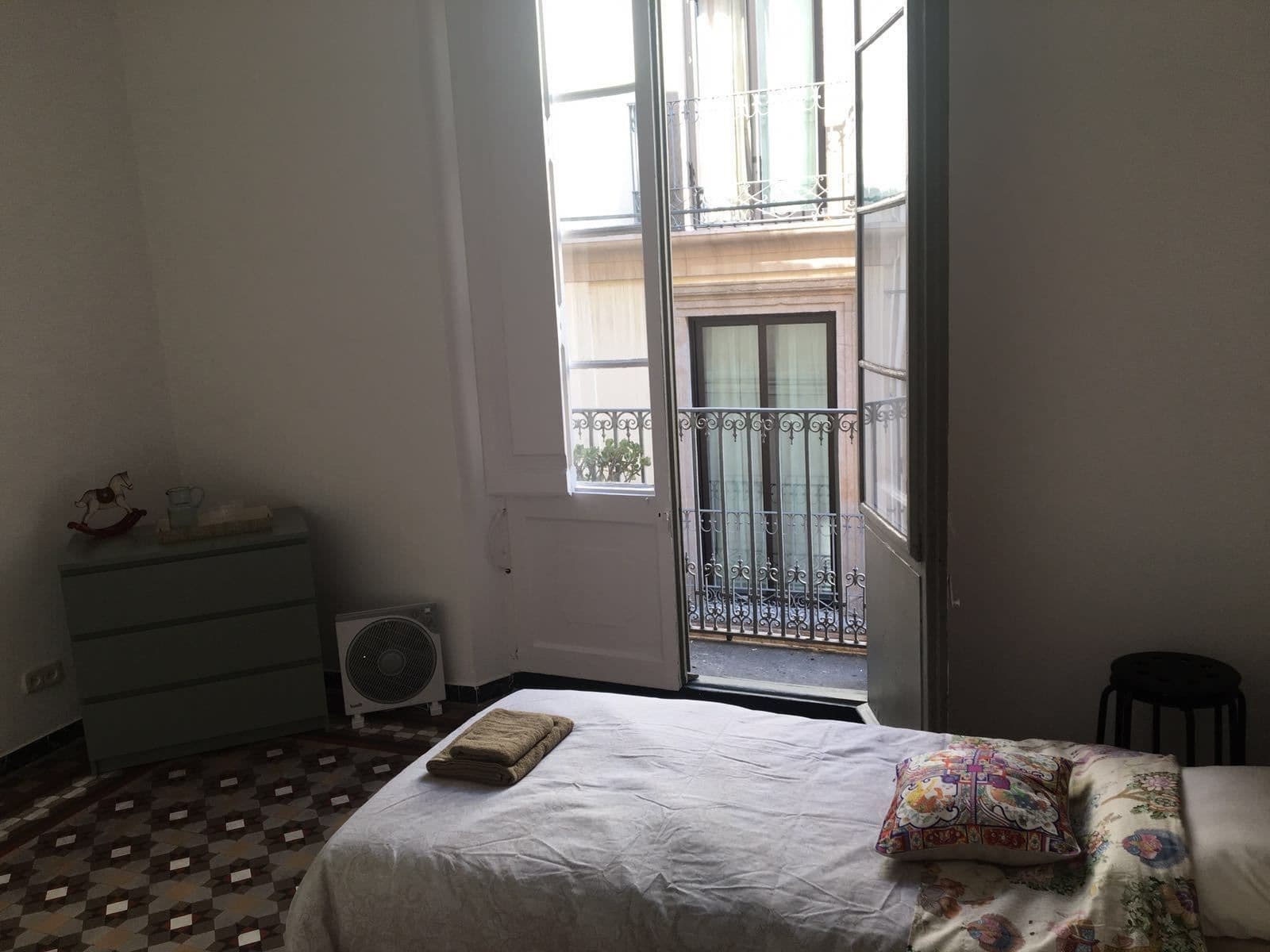 Happy @ Guest house Barcelona